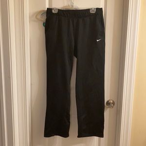 Black Nike therma fit sweat pants